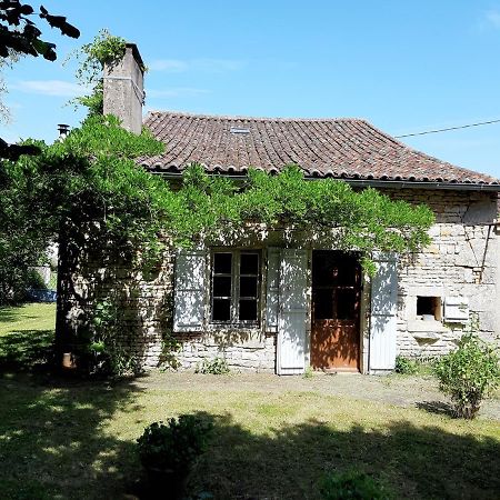 Les Adjots Wisteria Cottage מראה חיצוני תמונה