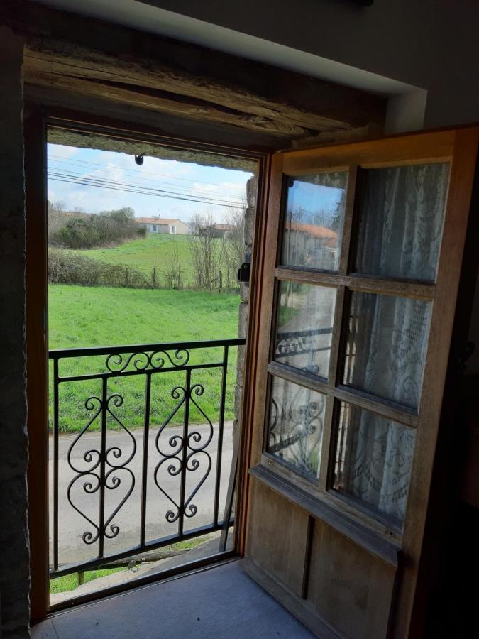 Les Adjots Wisteria Cottage מראה חיצוני תמונה