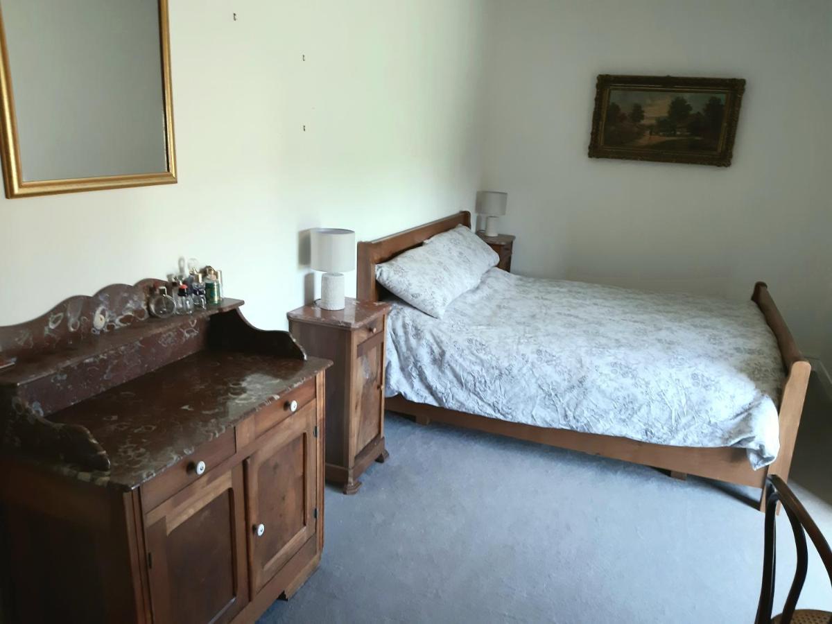 Les Adjots Wisteria Cottage מראה חיצוני תמונה