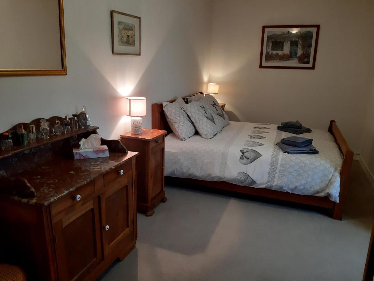 Les Adjots Wisteria Cottage מראה חיצוני תמונה